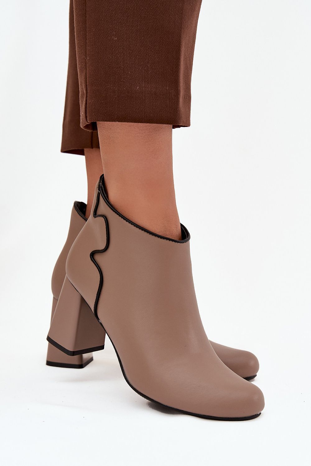  Botine cu toc model 222520 Step in style 