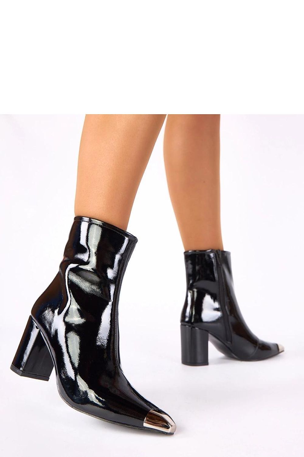  Botine cu toc model 222898 Solea 