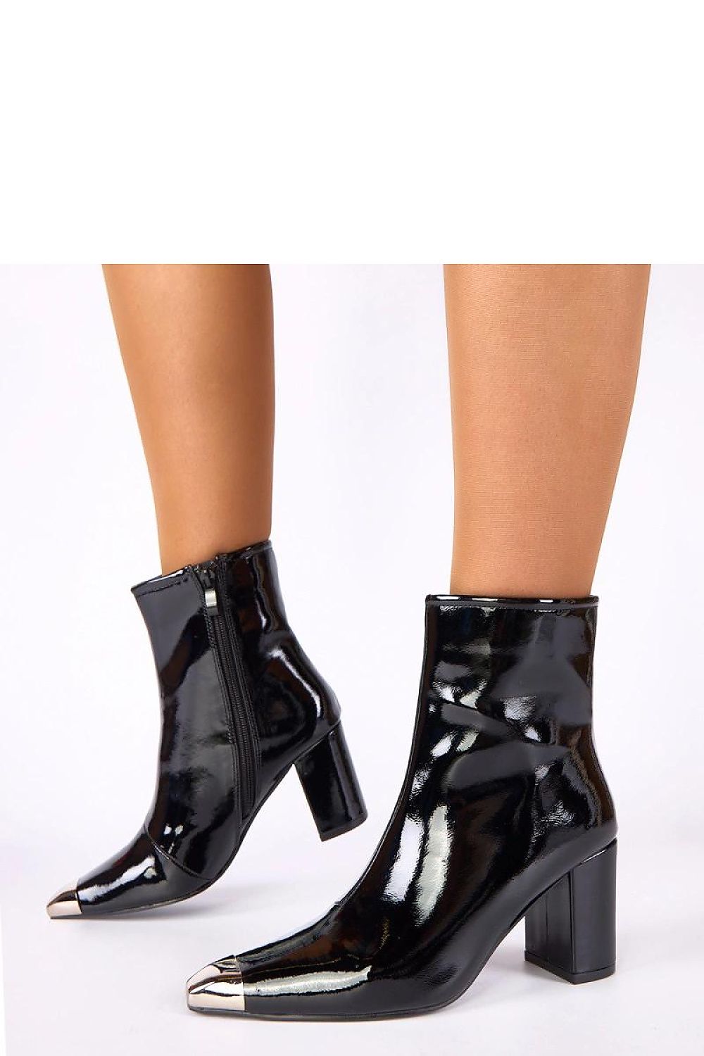  Botine cu toc model 222898 Solea 