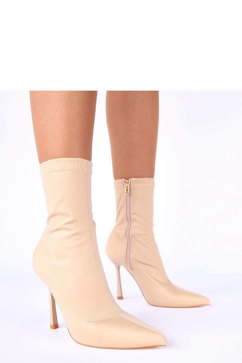  Botine cu toc model 222900 Solea 