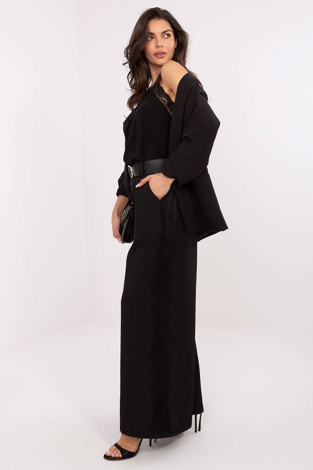  Pantaloni de damă model 223202 Italy Moda 