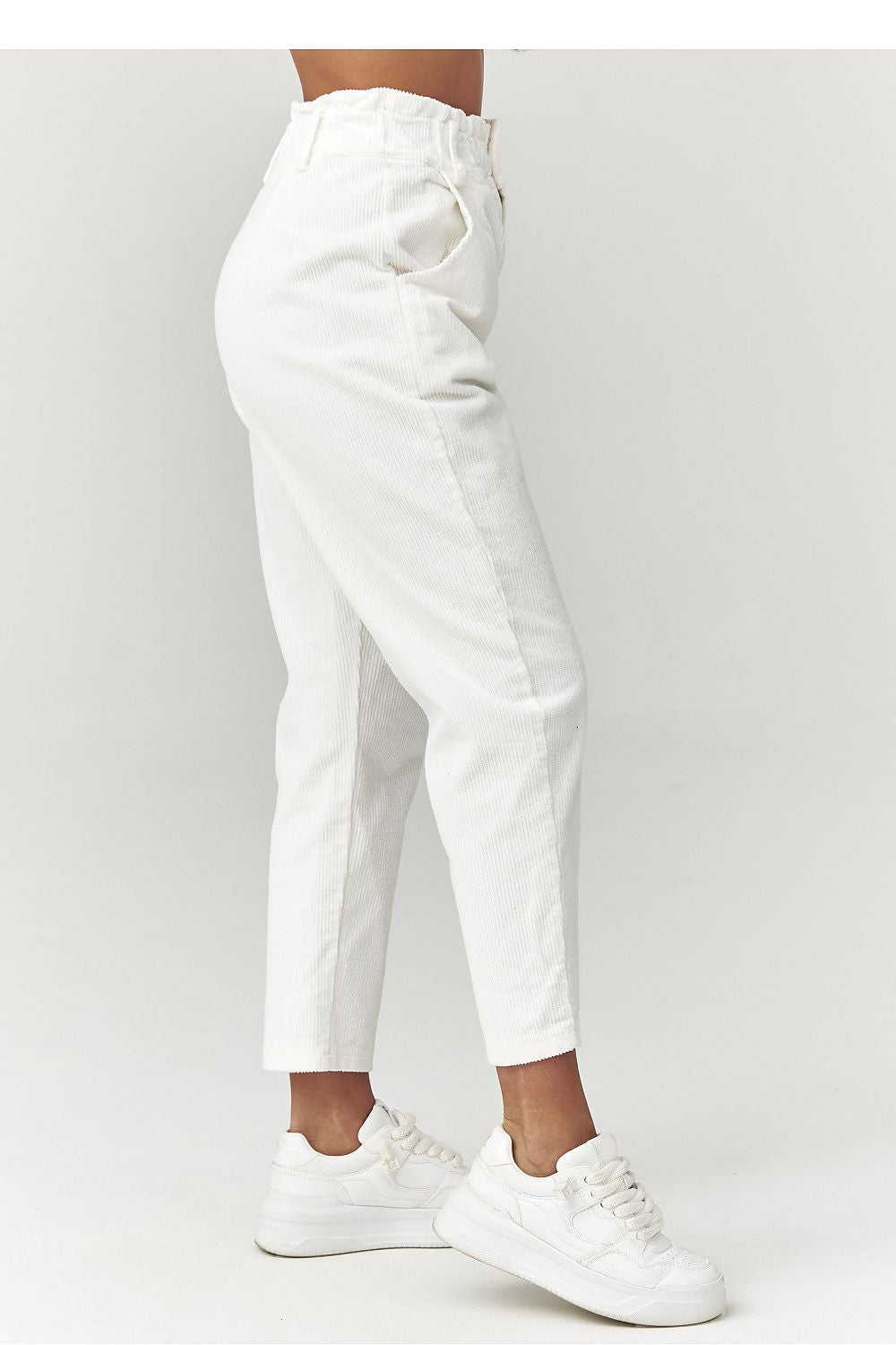  Pantaloni din catifea model 223242 Makadamia 