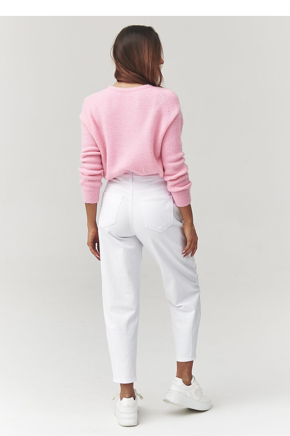  Pulover model 223247 Makadamia 