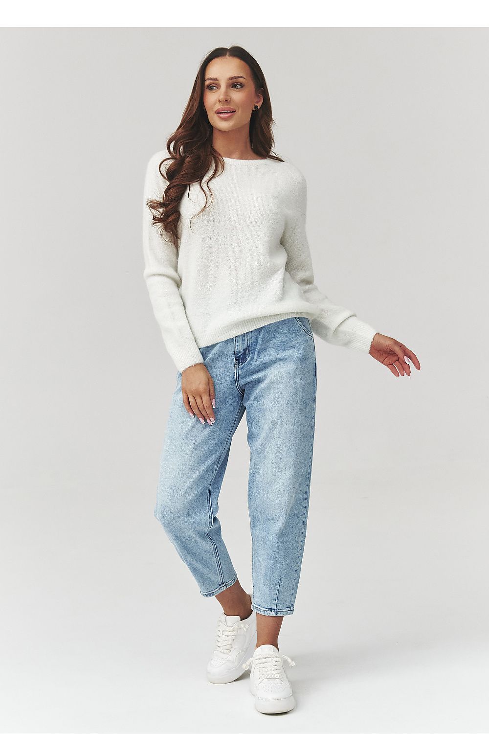  Pulover model 223250 Makadamia 