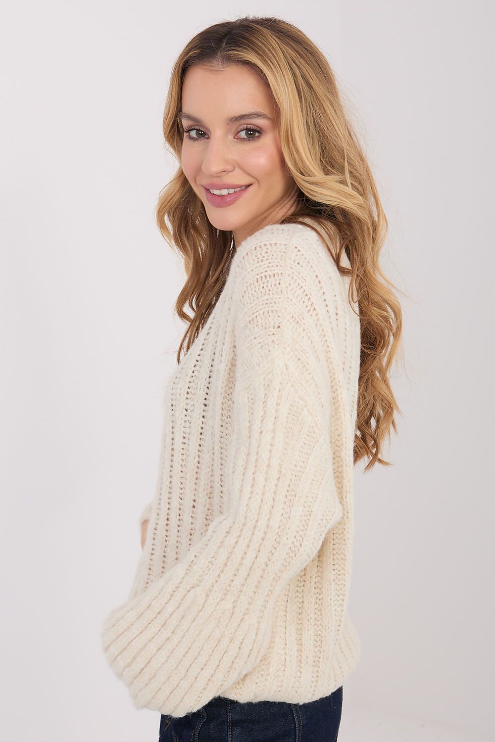  Pulover model 223410 Italy Moda 