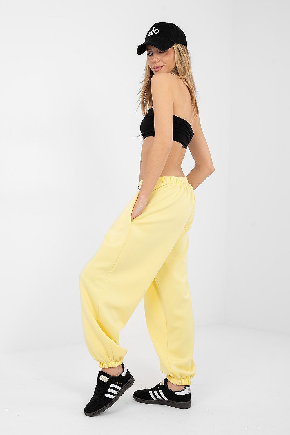  Pantaloni de trening model 223750 Italy Moda 