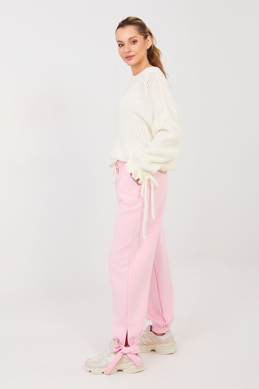  Pantaloni de trening model 223780 Italy Moda 