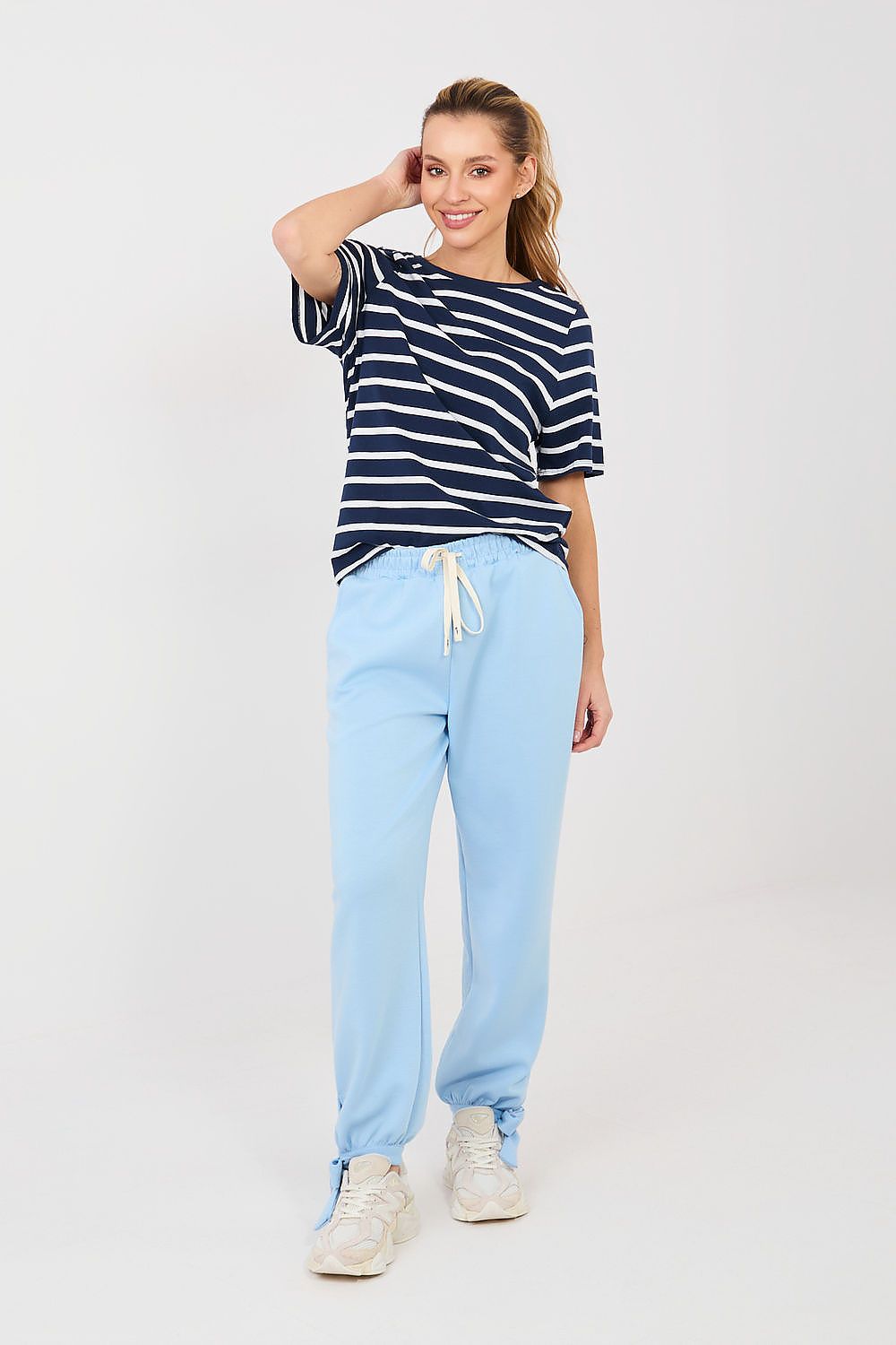  Pantaloni de trening model 223781 Italy Moda 