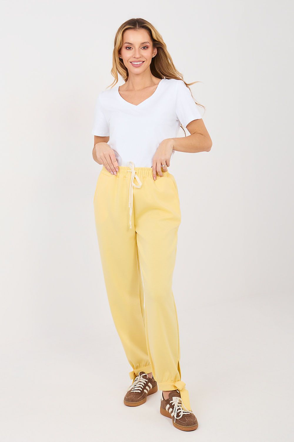  Pantaloni de trening model 223782 Italy Moda 