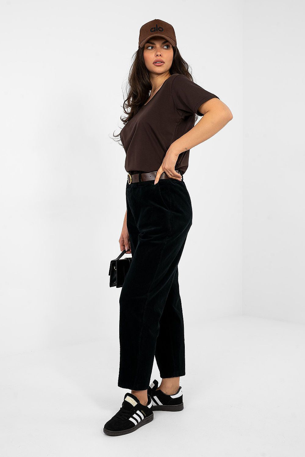  Pantaloni din catifea model 224056 Italy Moda 