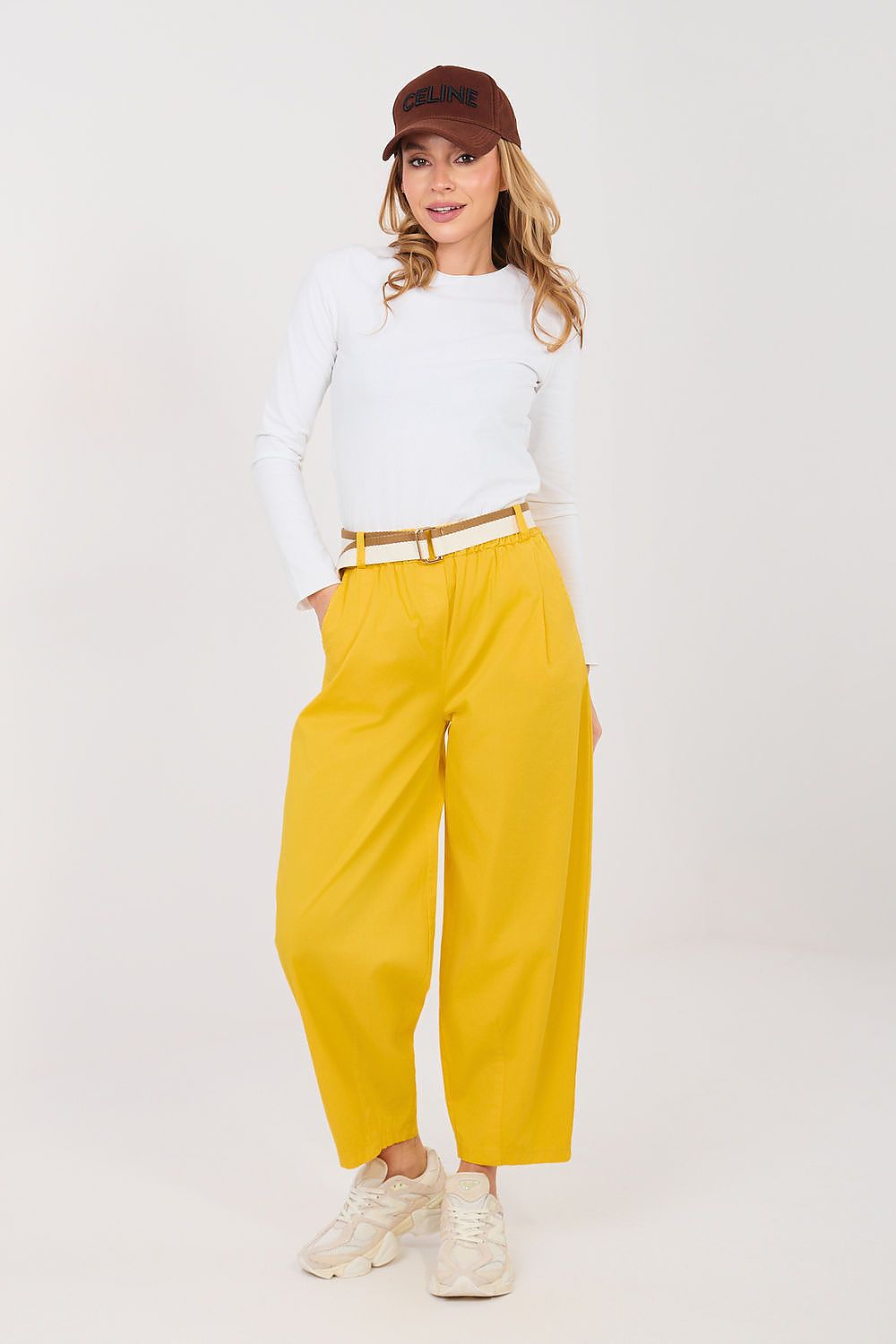  Pantaloni de damă model 224180 Italy Moda 