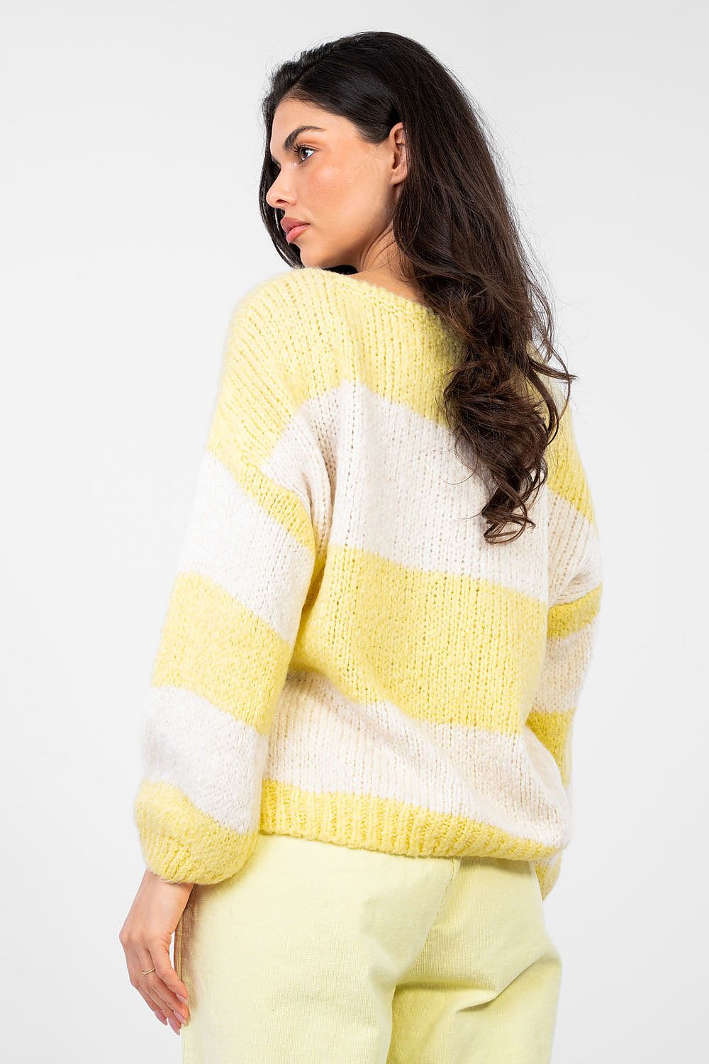  Pulover model 224389 Italy Moda 