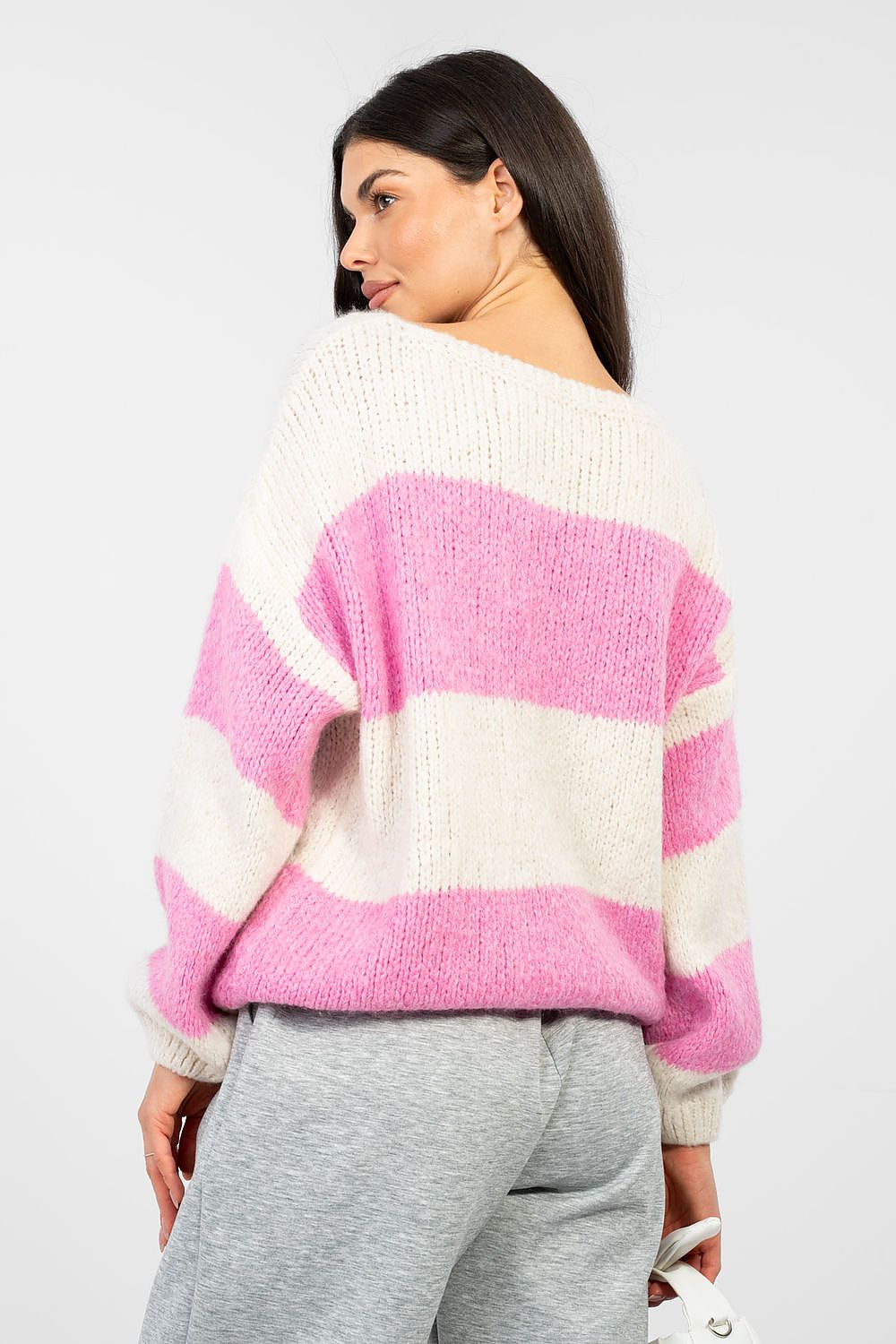  Pulover model 224390 Italy Moda 