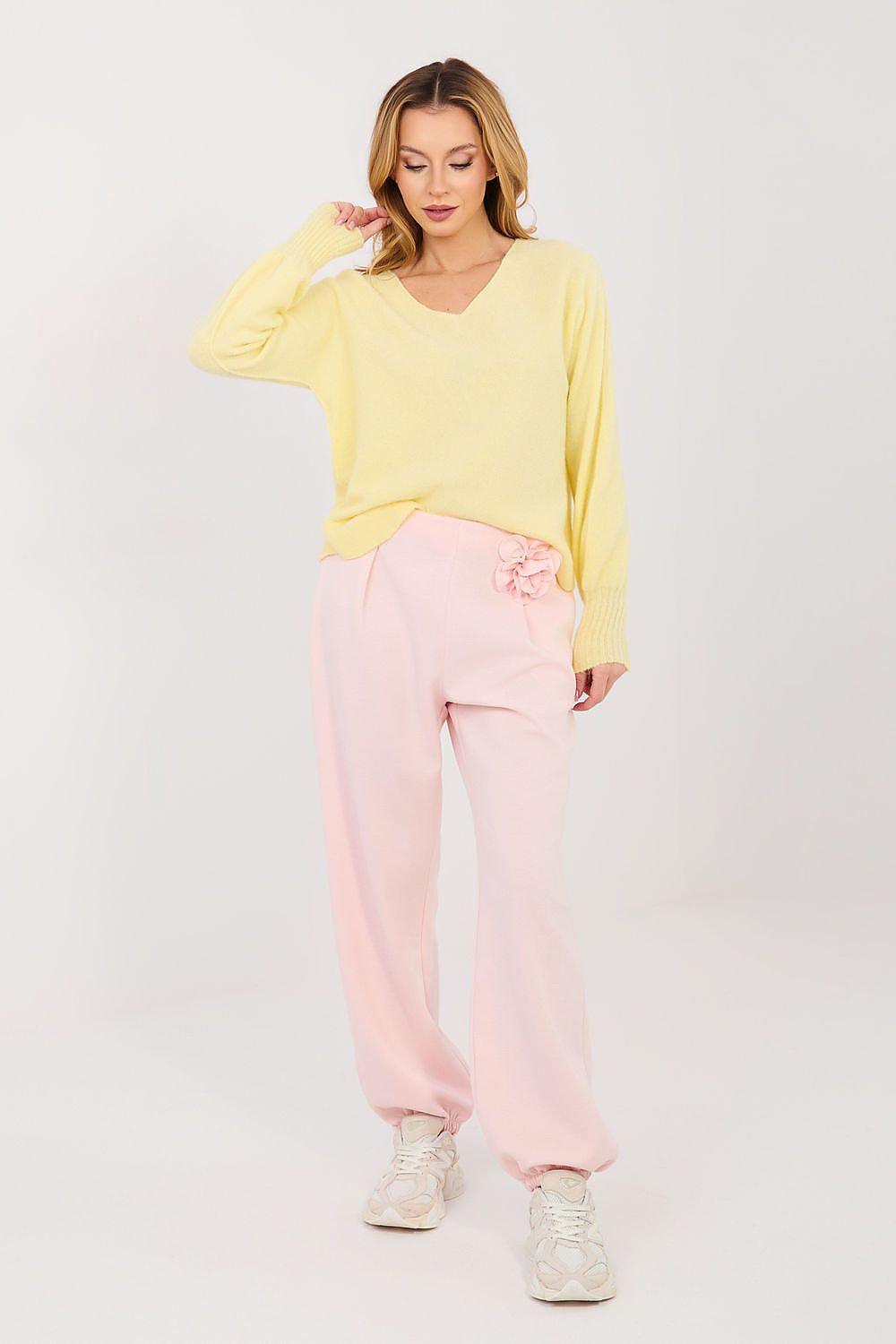  Pantaloni de trening model 224397 Italy Moda 