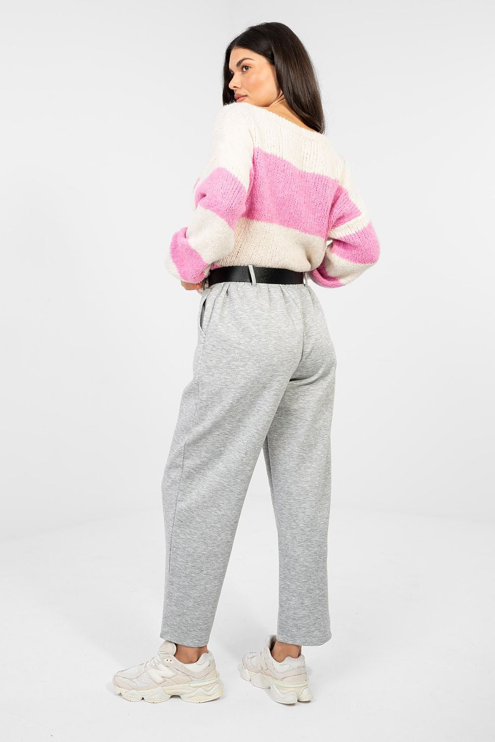  Pantaloni de trening model 224387 Italy Moda 