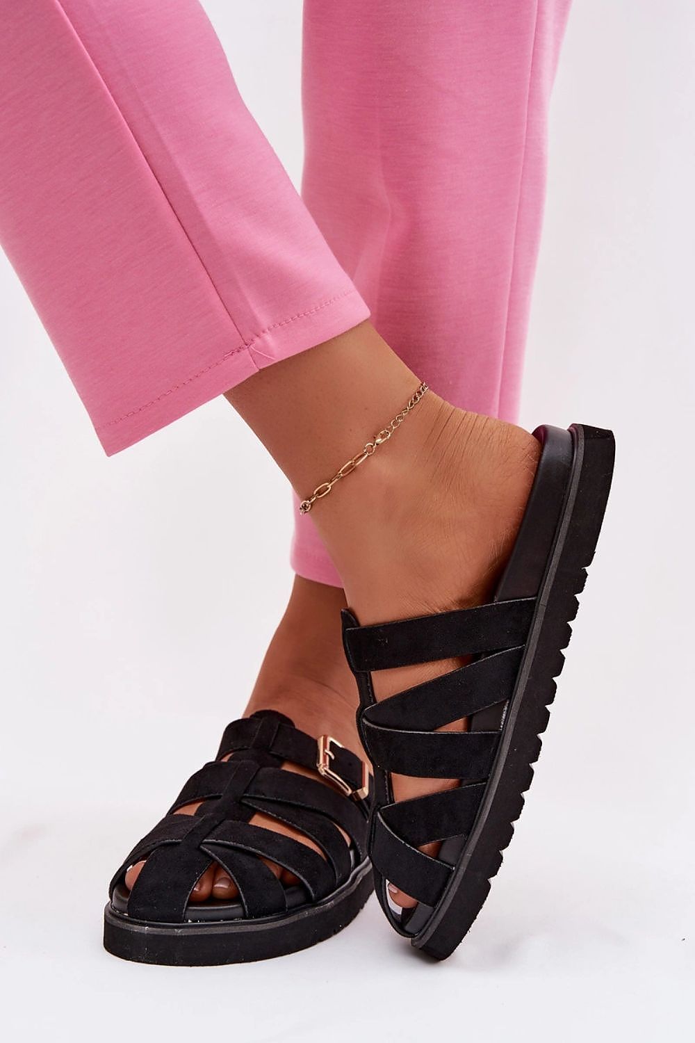  Şlapi model 224510 Step in style 