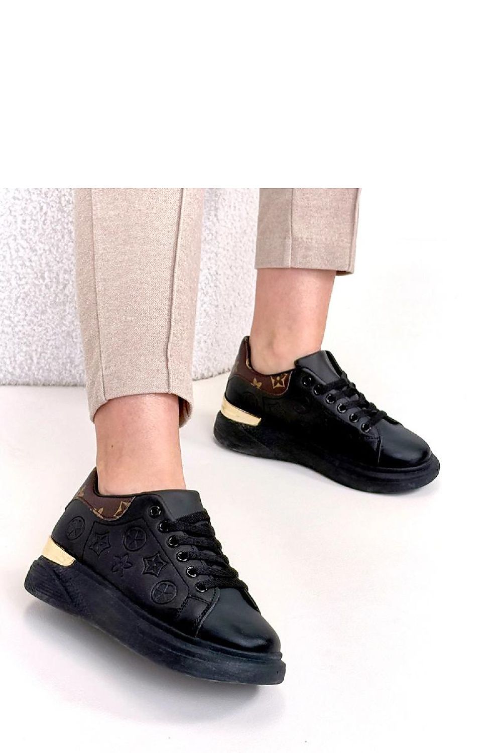  Pantofi de sport model 224554 Solea 