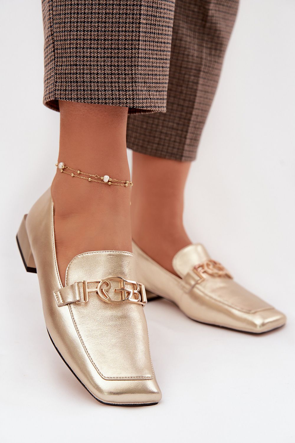  Şlapi model 225363 Step in style 