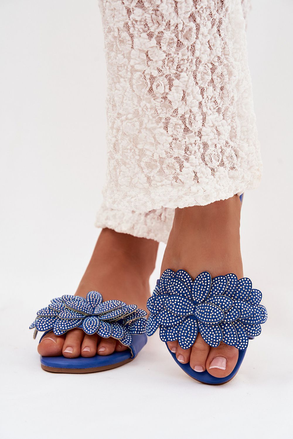  Şlapi model 225384 Step in style 