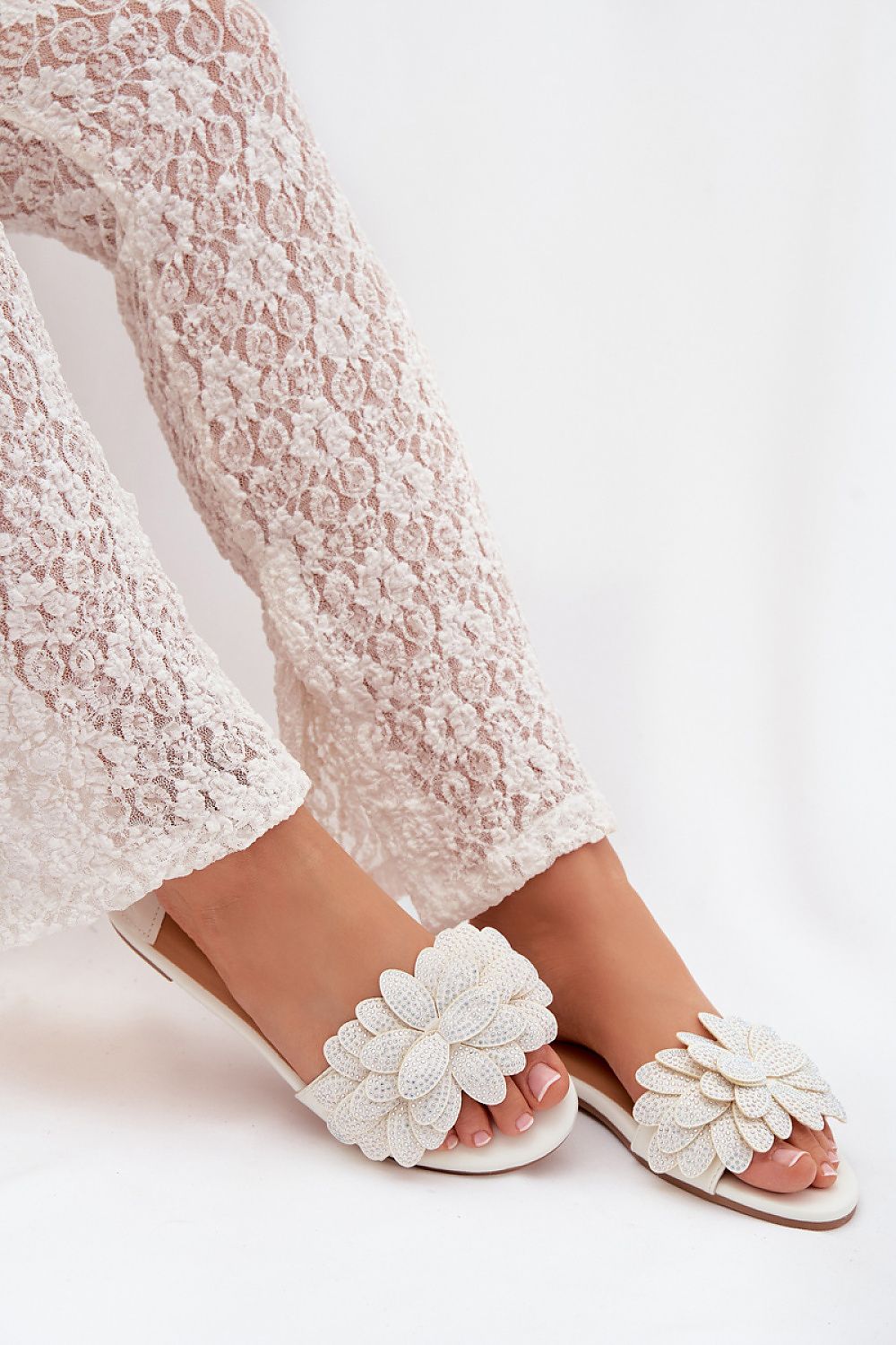  Şlapi model 225389 Step in style 