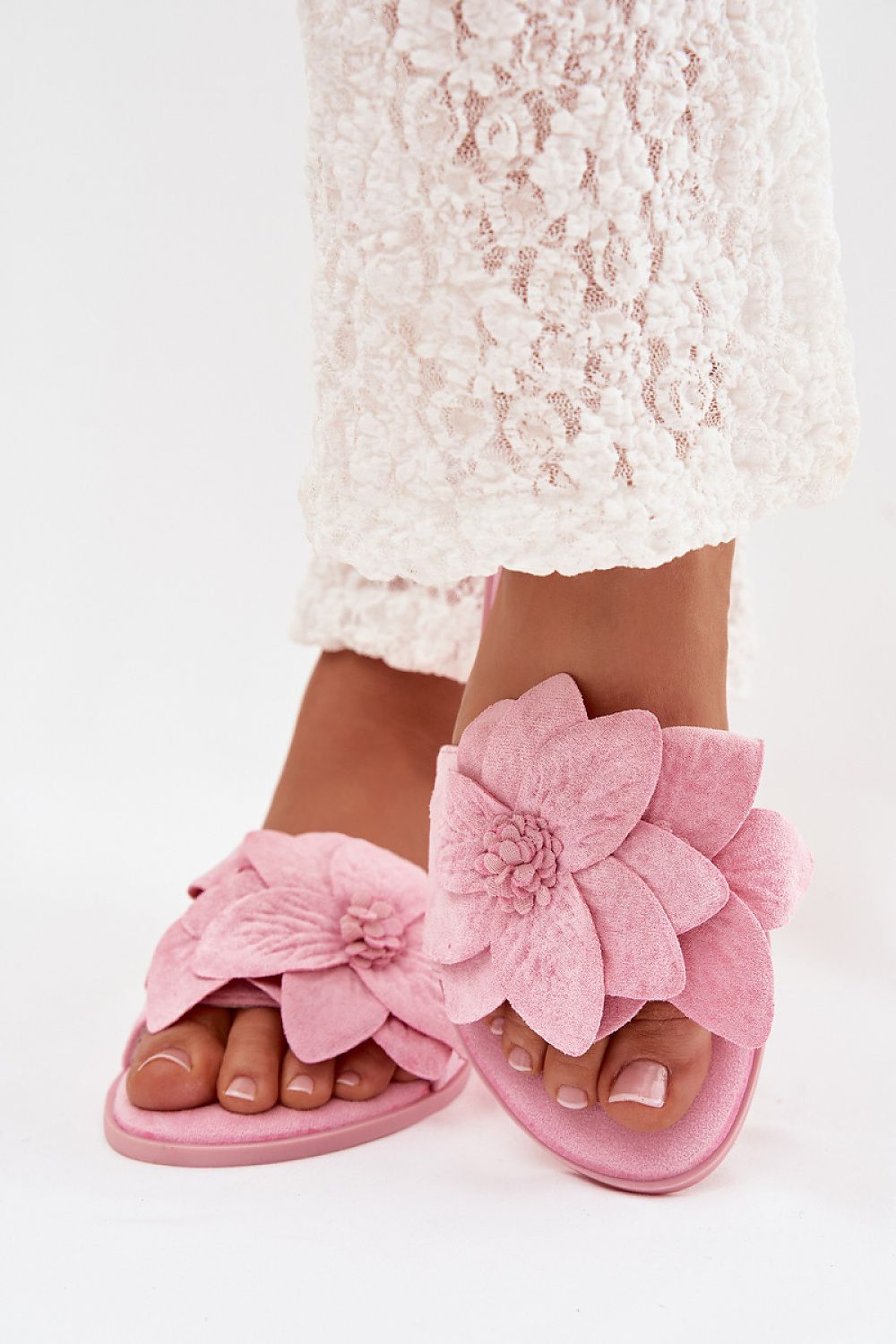  Şlapi model 225392 Step in style 