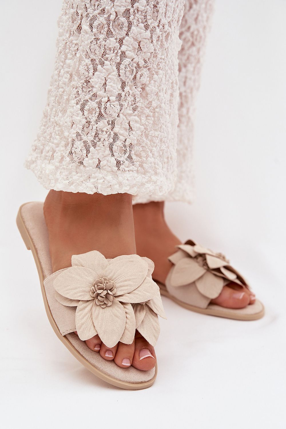  Şlapi model 225394 Step in style 