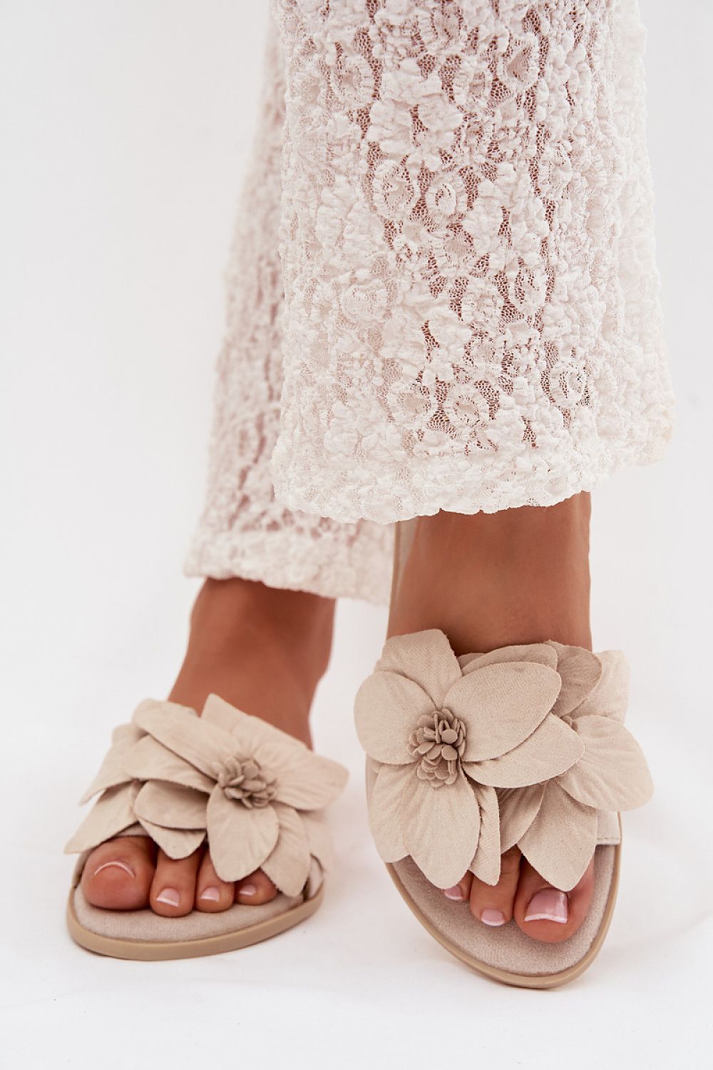  Şlapi model 225394 Step in style 