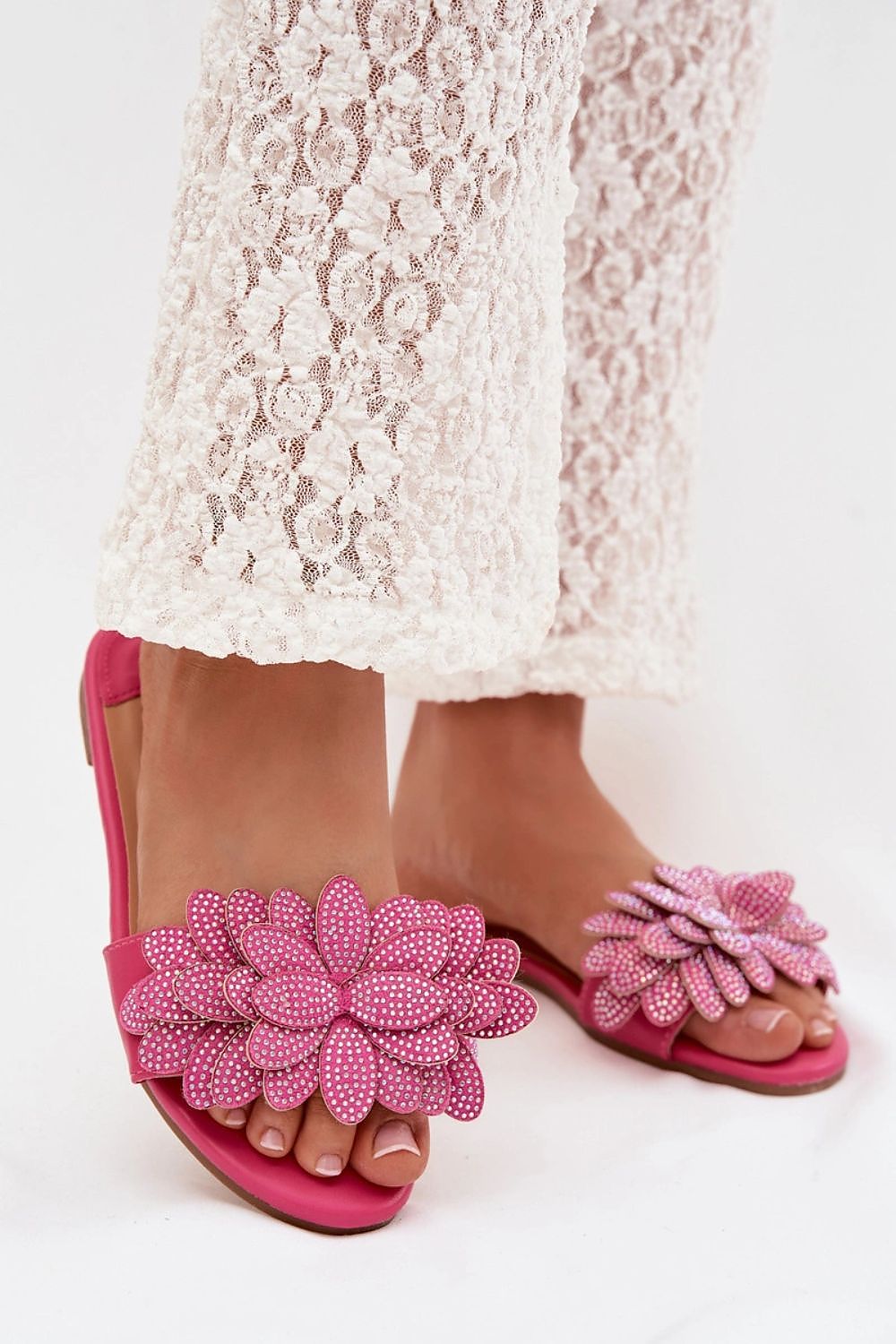  Şlapi model 225385 Step in style 