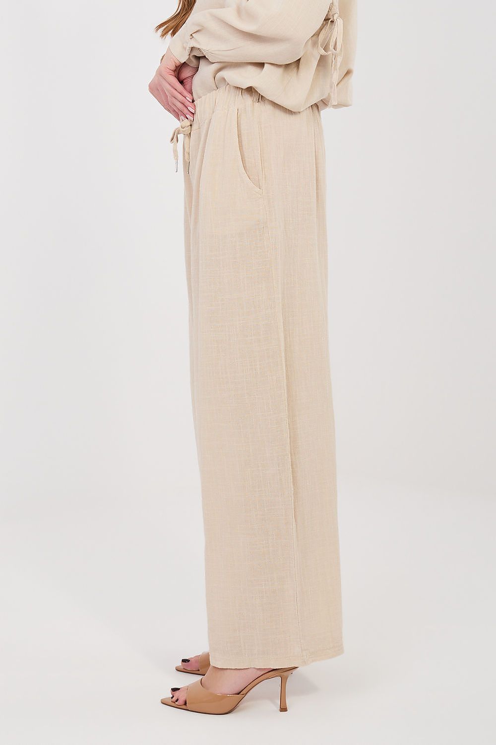  Pantaloni de damă model 225494 Italy Moda 