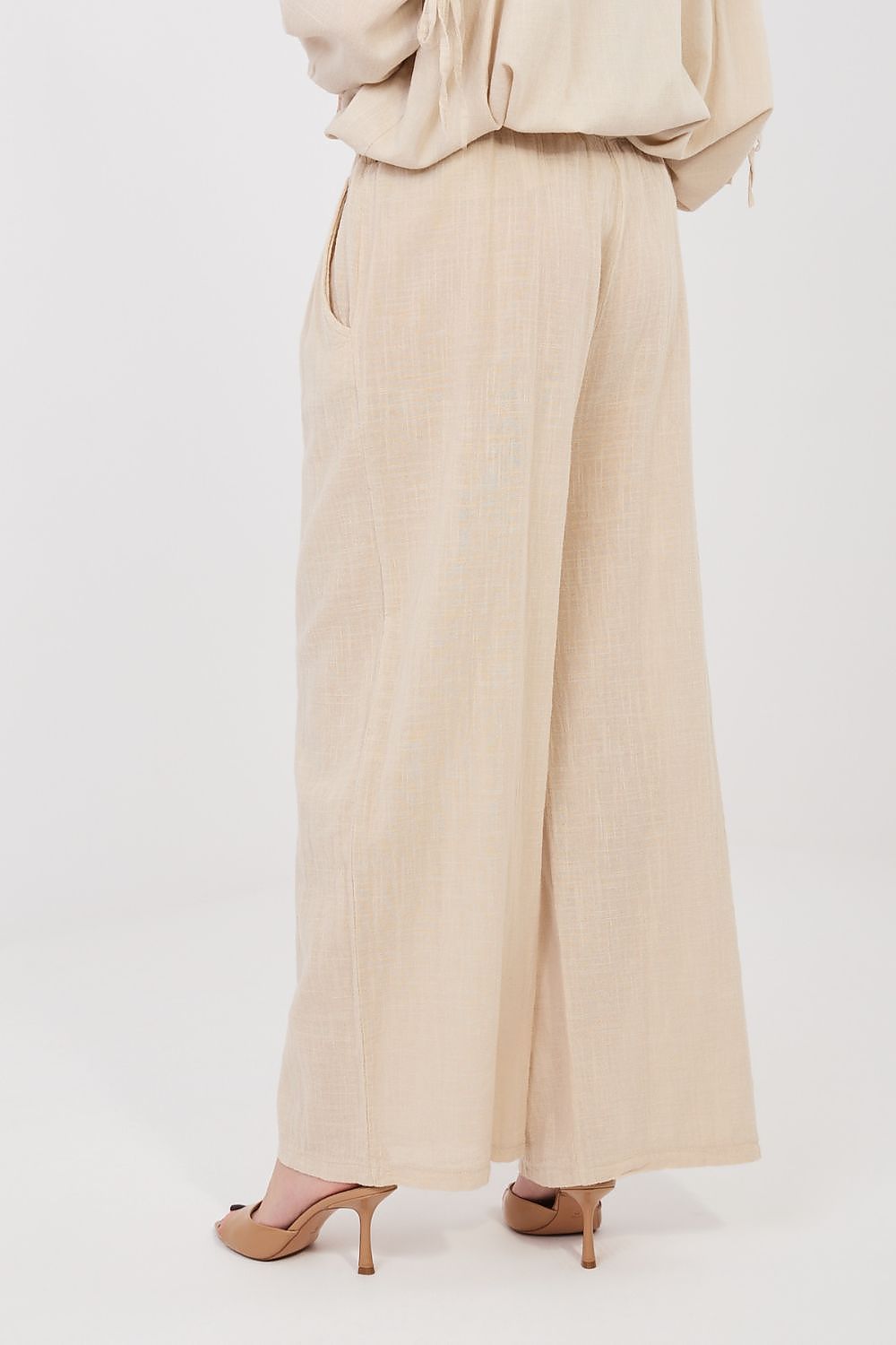  Pantaloni de damă model 225494 Italy Moda 