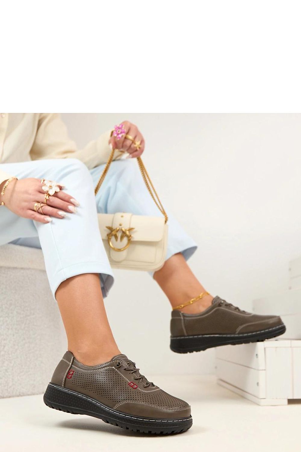  Pantofi model 225591 Solea 