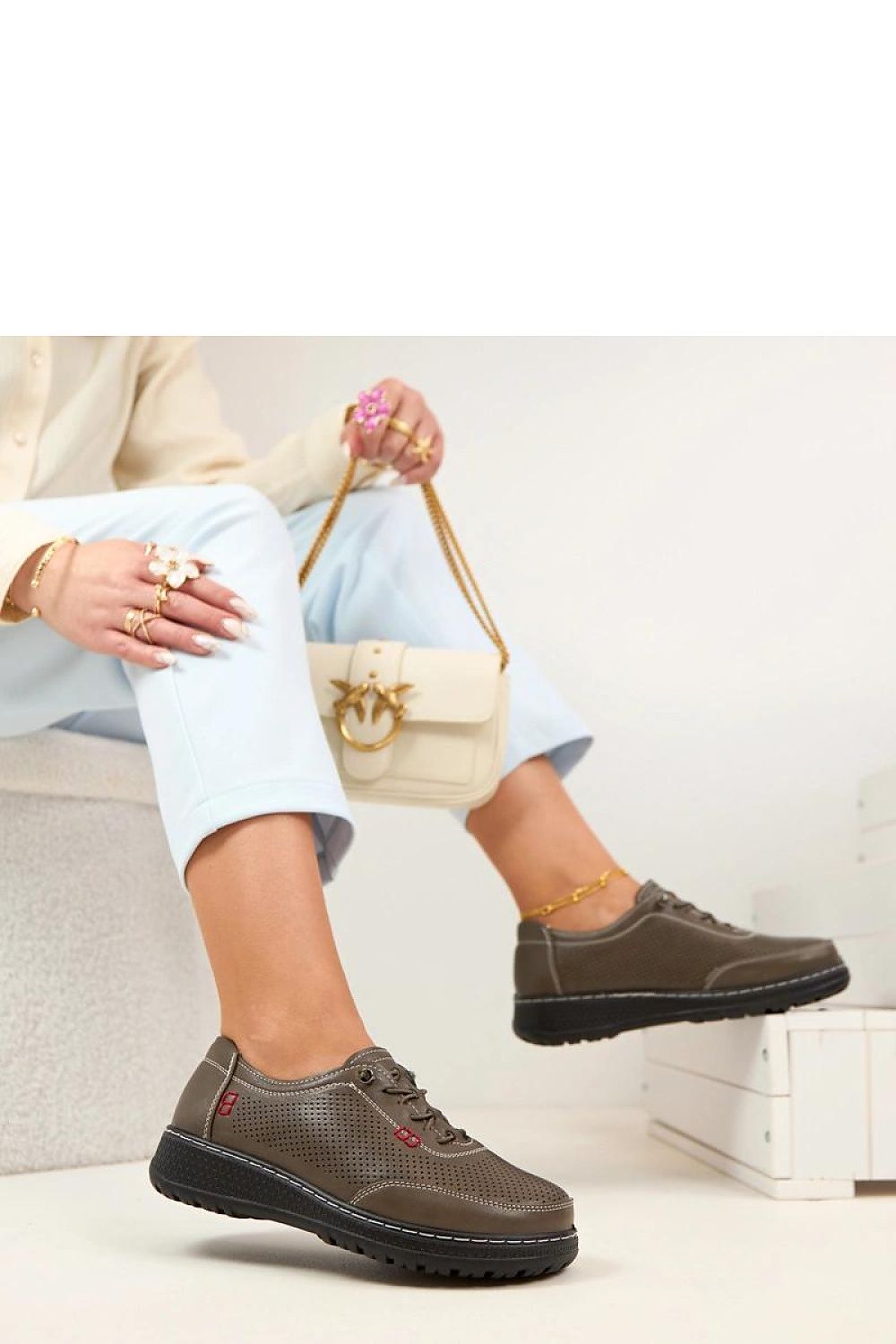  Pantofi model 225591 Solea 