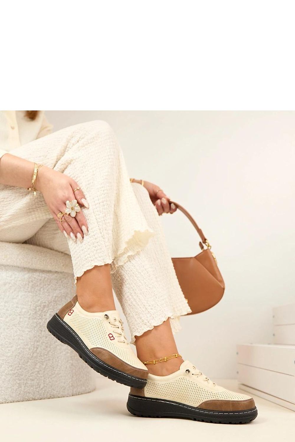  Pantofi model 225592 Solea 
