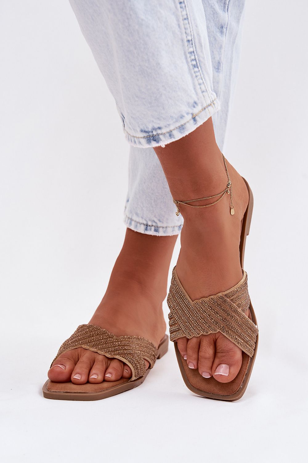  Şlapi model 226366 Step in style 