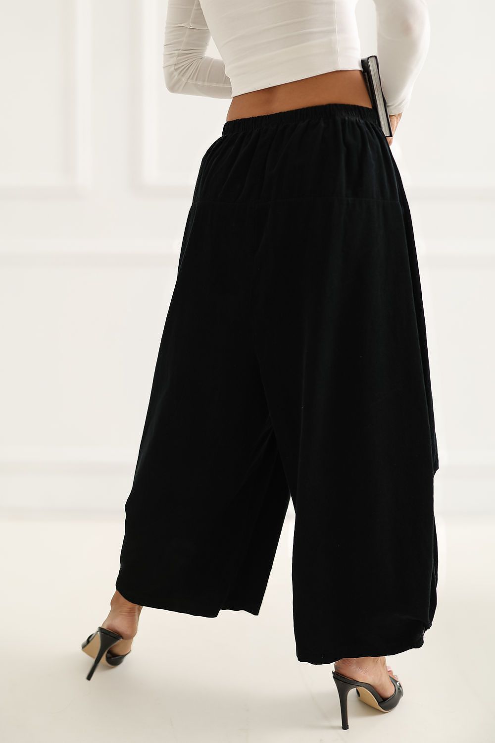  Pantaloni din catifea model 226453 Italy Moda 