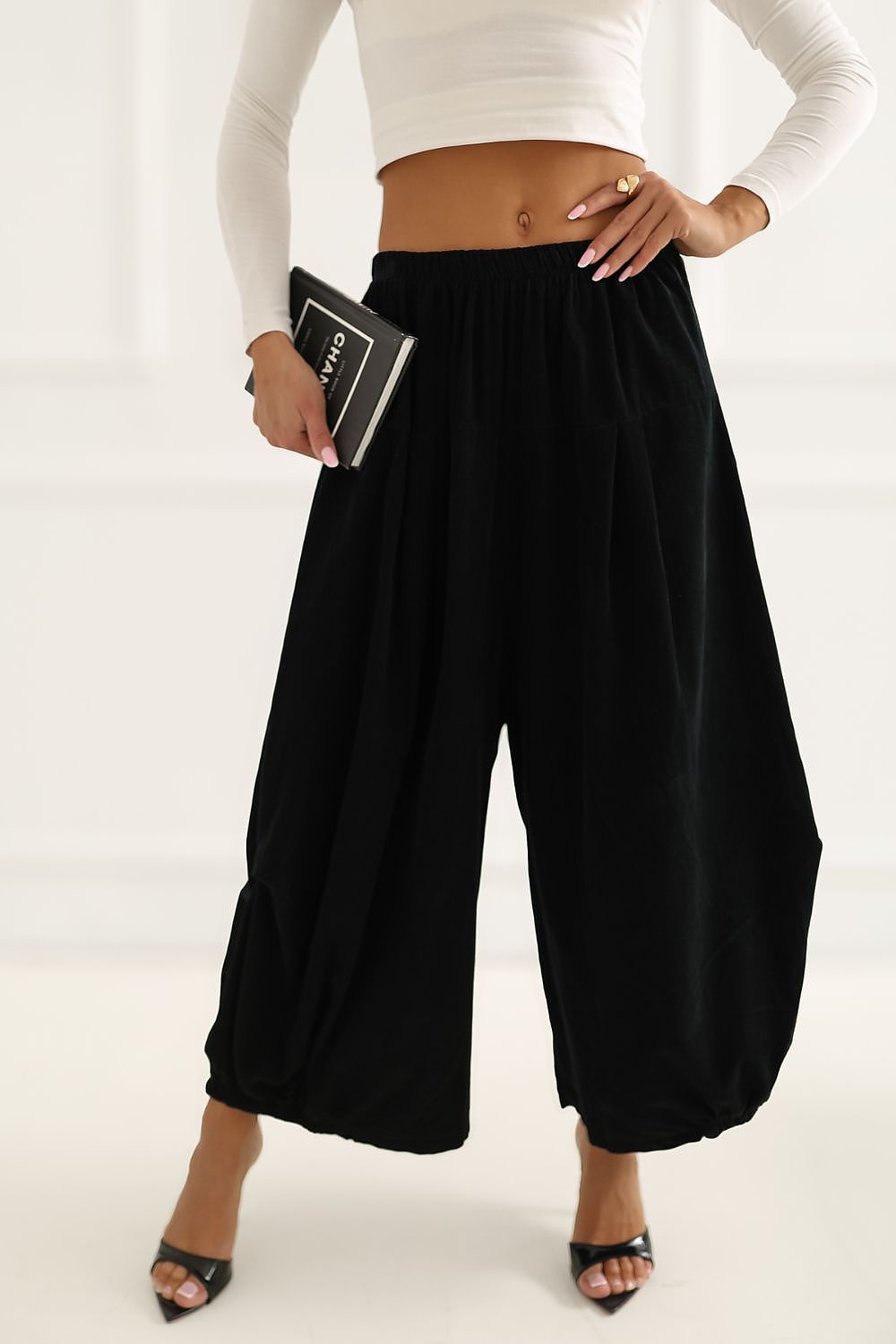  Pantaloni din catifea model 226453 Italy Moda 