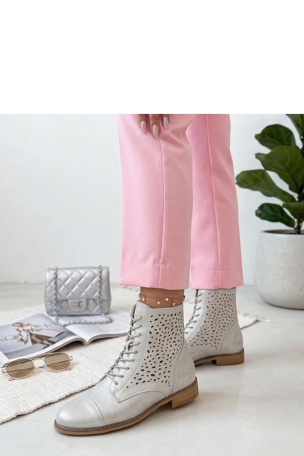  Botine perforate model 226589 Solea 