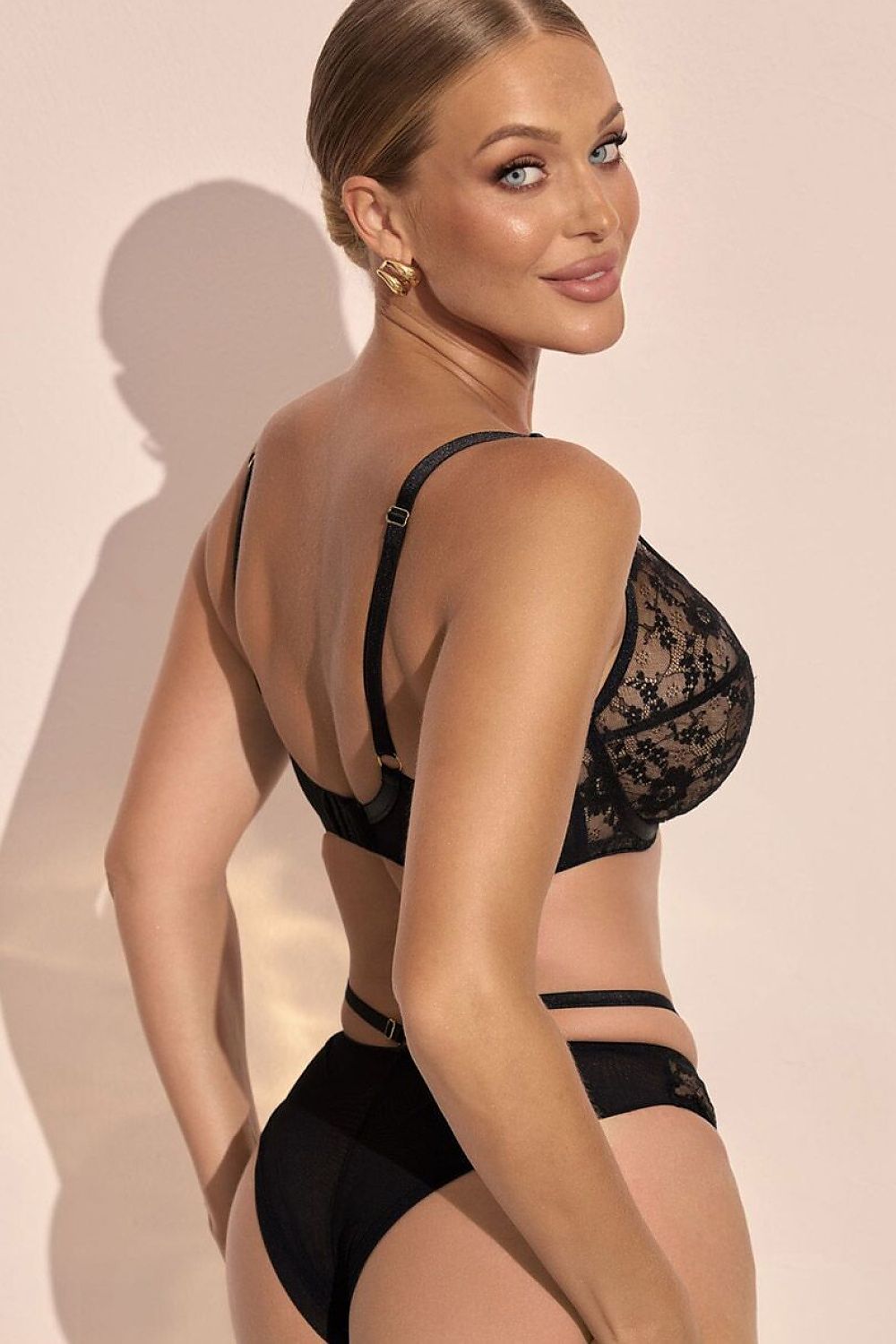  Chiloți în stil brazilian model 226759 Kinga 