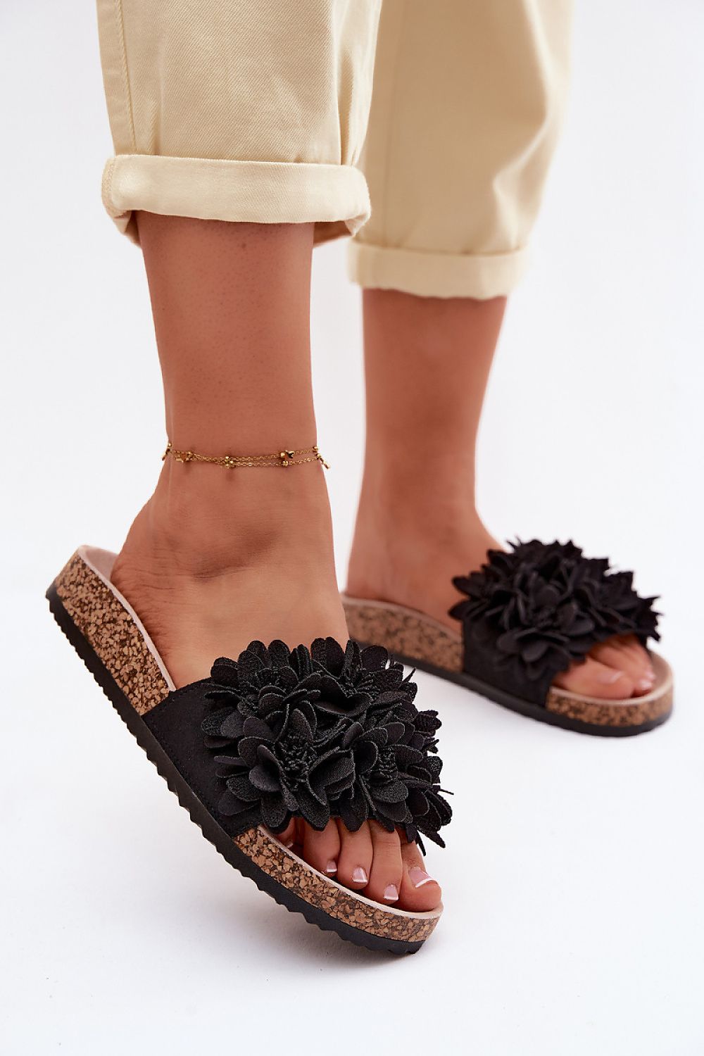  Şlapi model 227425 Step in style 