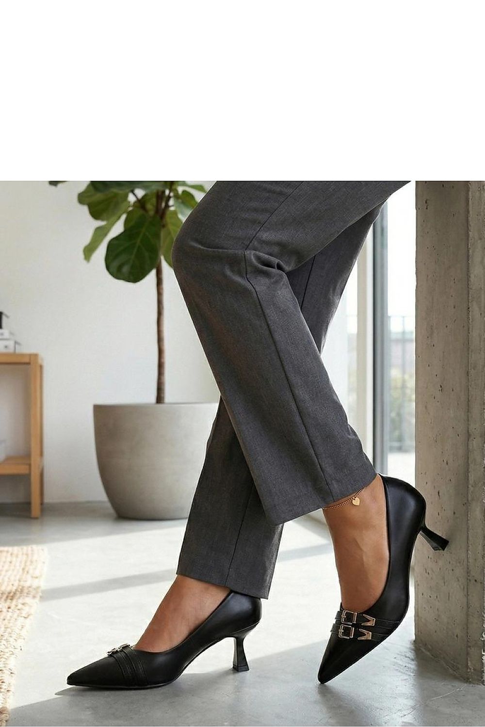  Pantofi cu toc subţire (stiletto) model 227752 Solea 