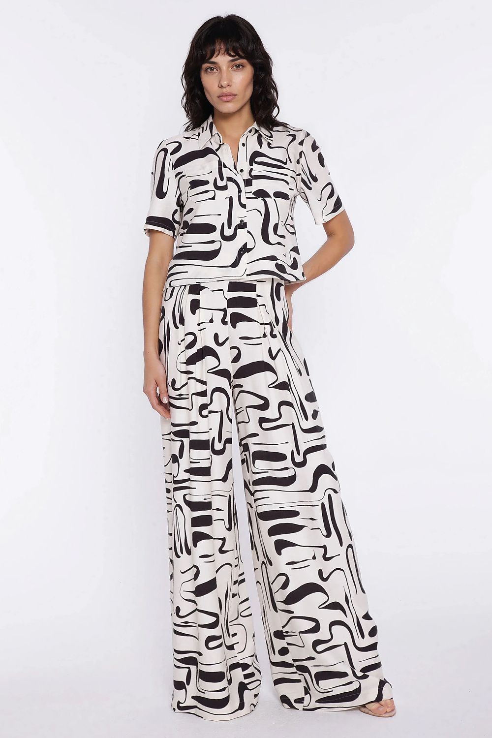  Pantaloni de damă model 228007 Nife 