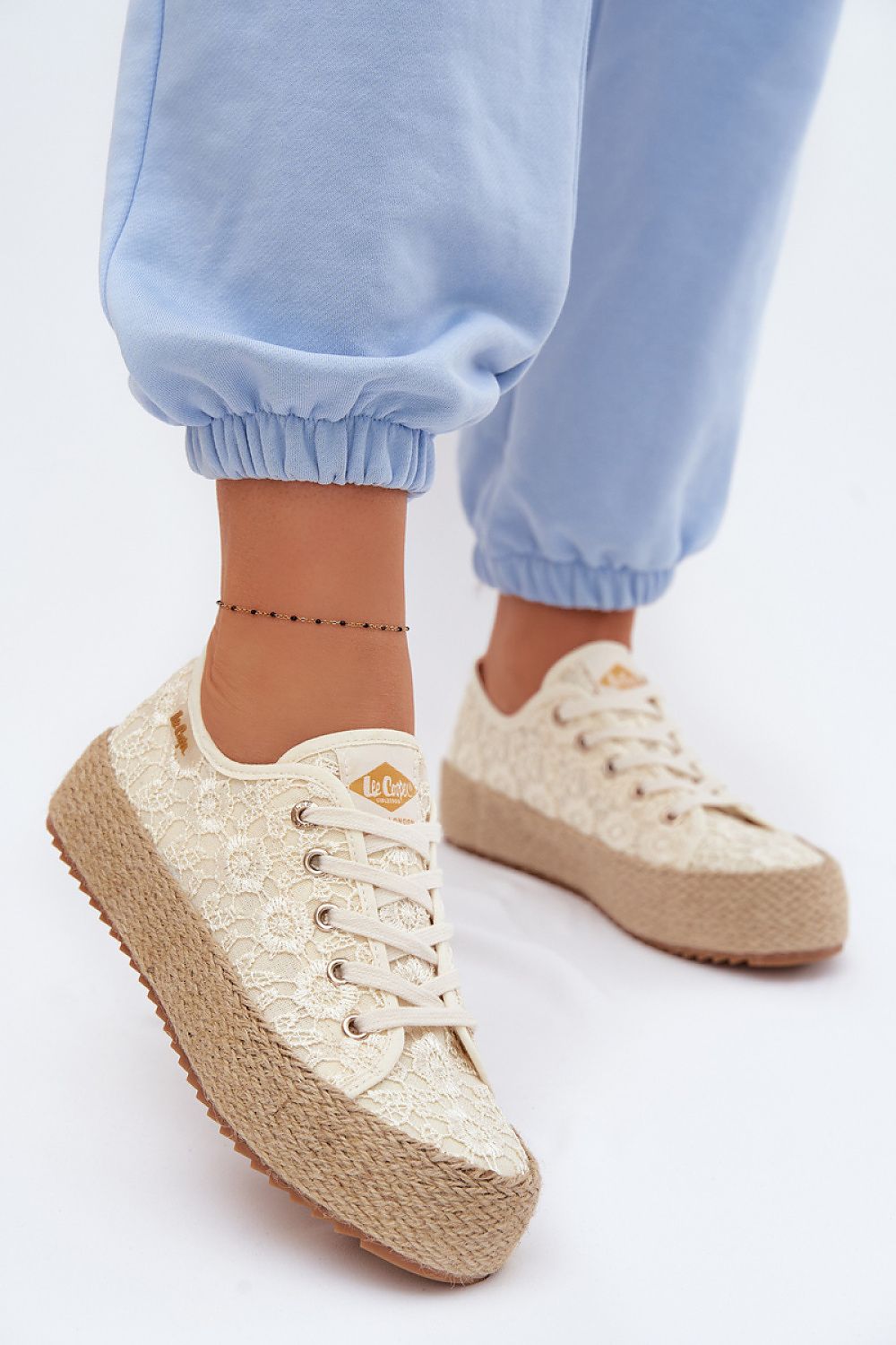  Tenişi model 228097 Step in style 