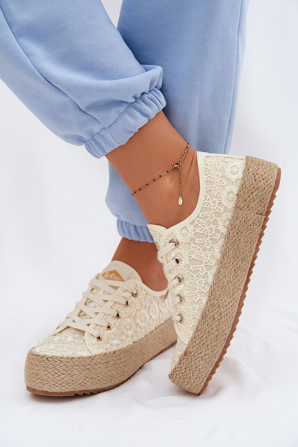  Tenişi model 228097 Step in style 