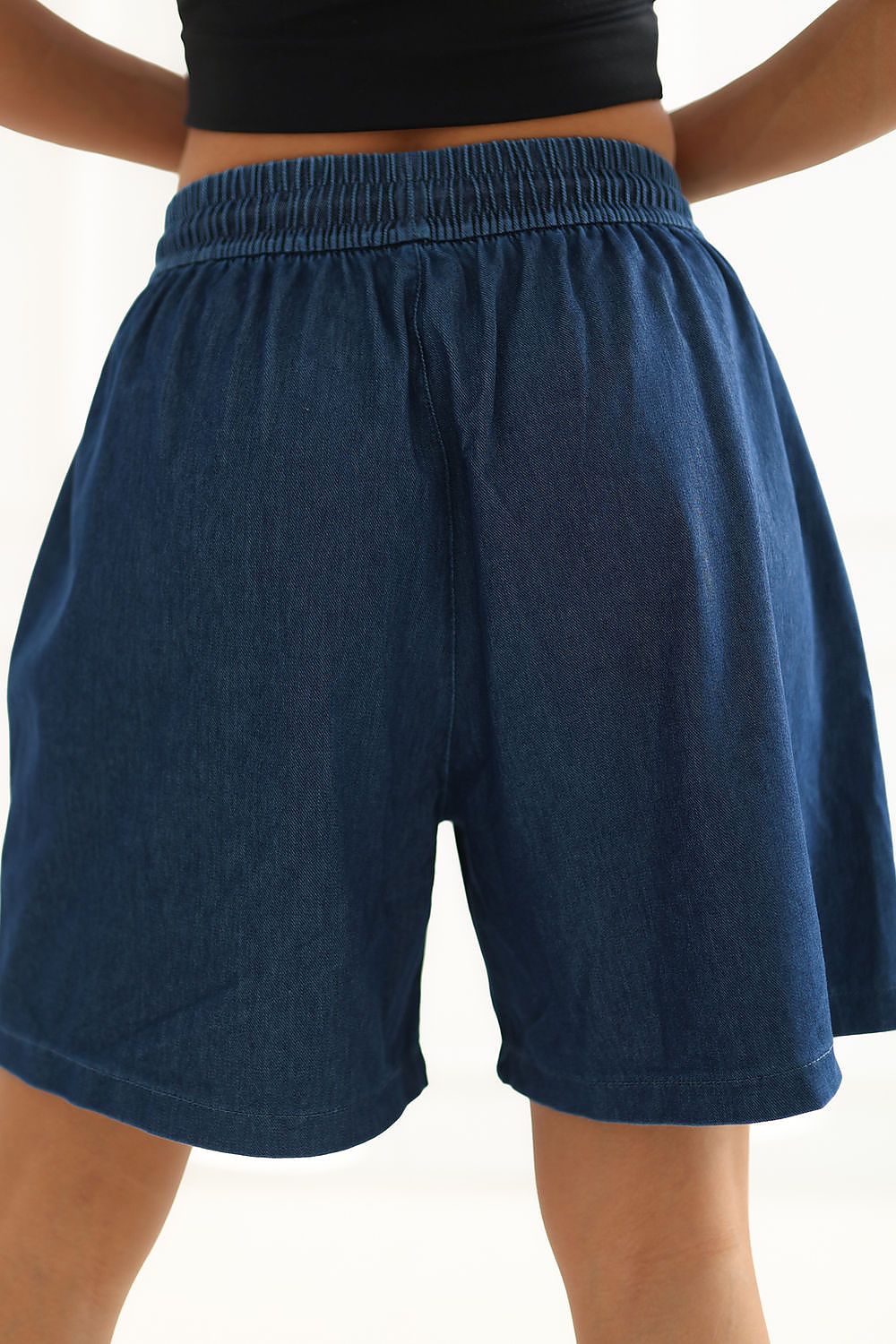  Pantaloni scurţi model 228176 Italy Moda 