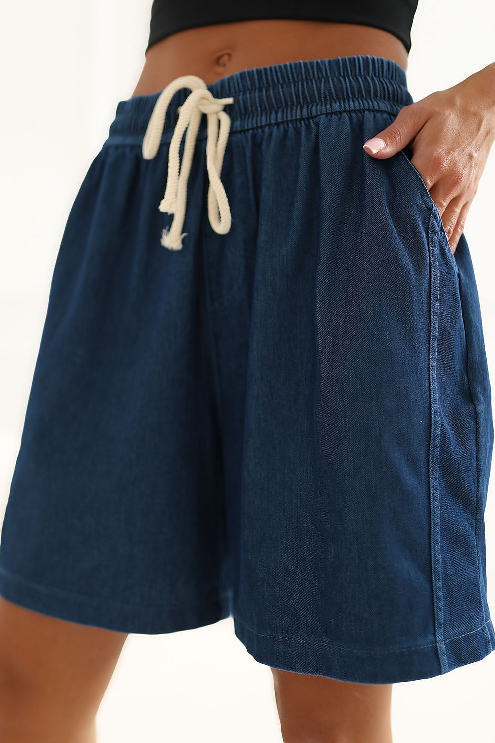  Pantaloni scurţi model 228176 Italy Moda 