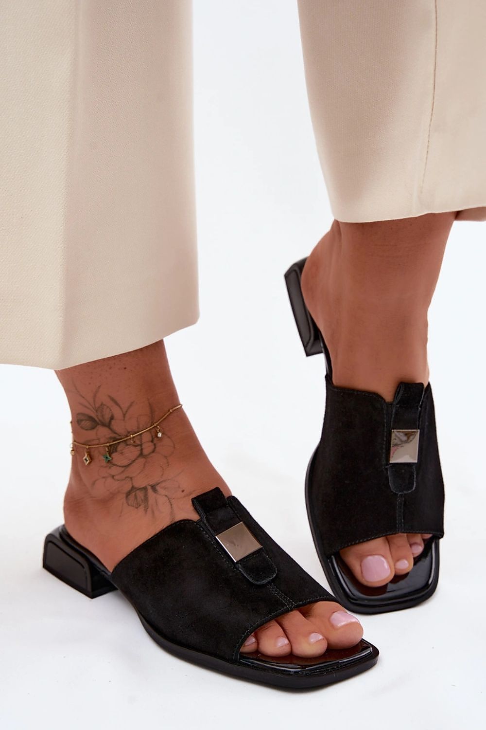  Şlapi model 228382 Step in style 