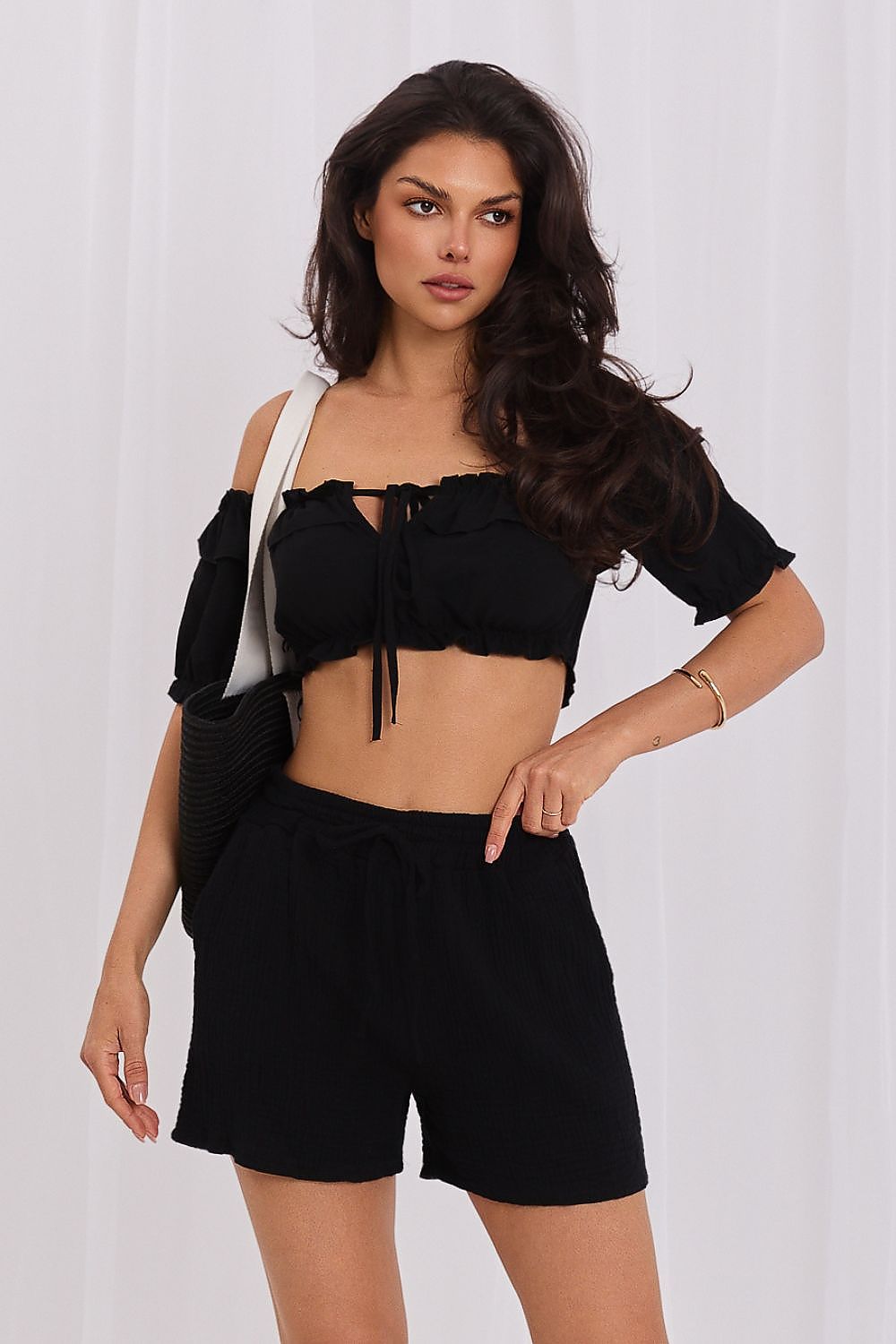 Pantaloni scurţi model 228421 Italy Moda 