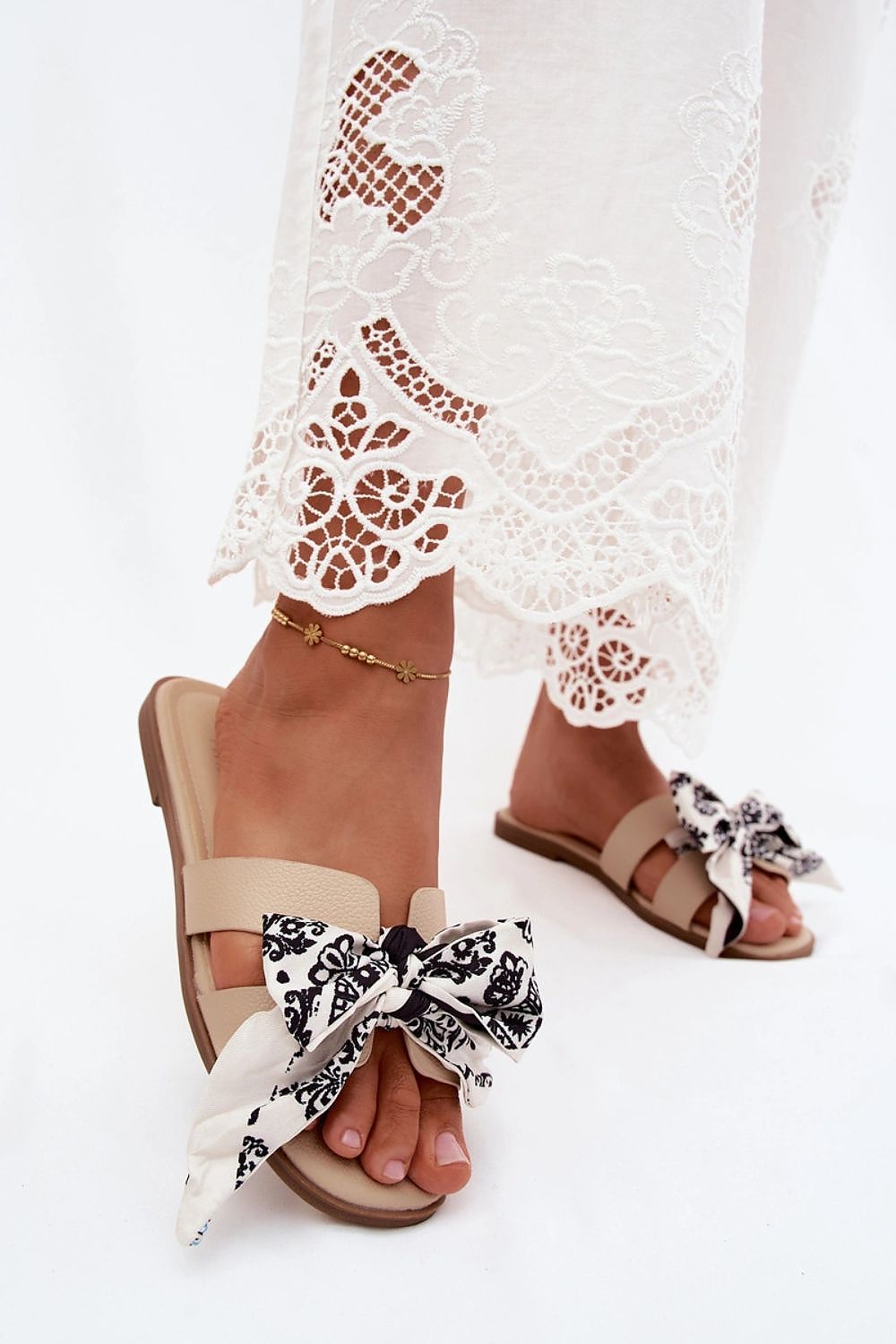  Şlapi model 228792 Step in style 
