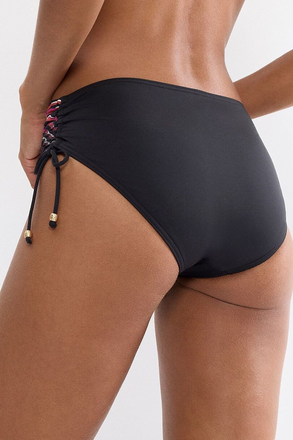 Costum de baie tanga model 229151 Triumph 