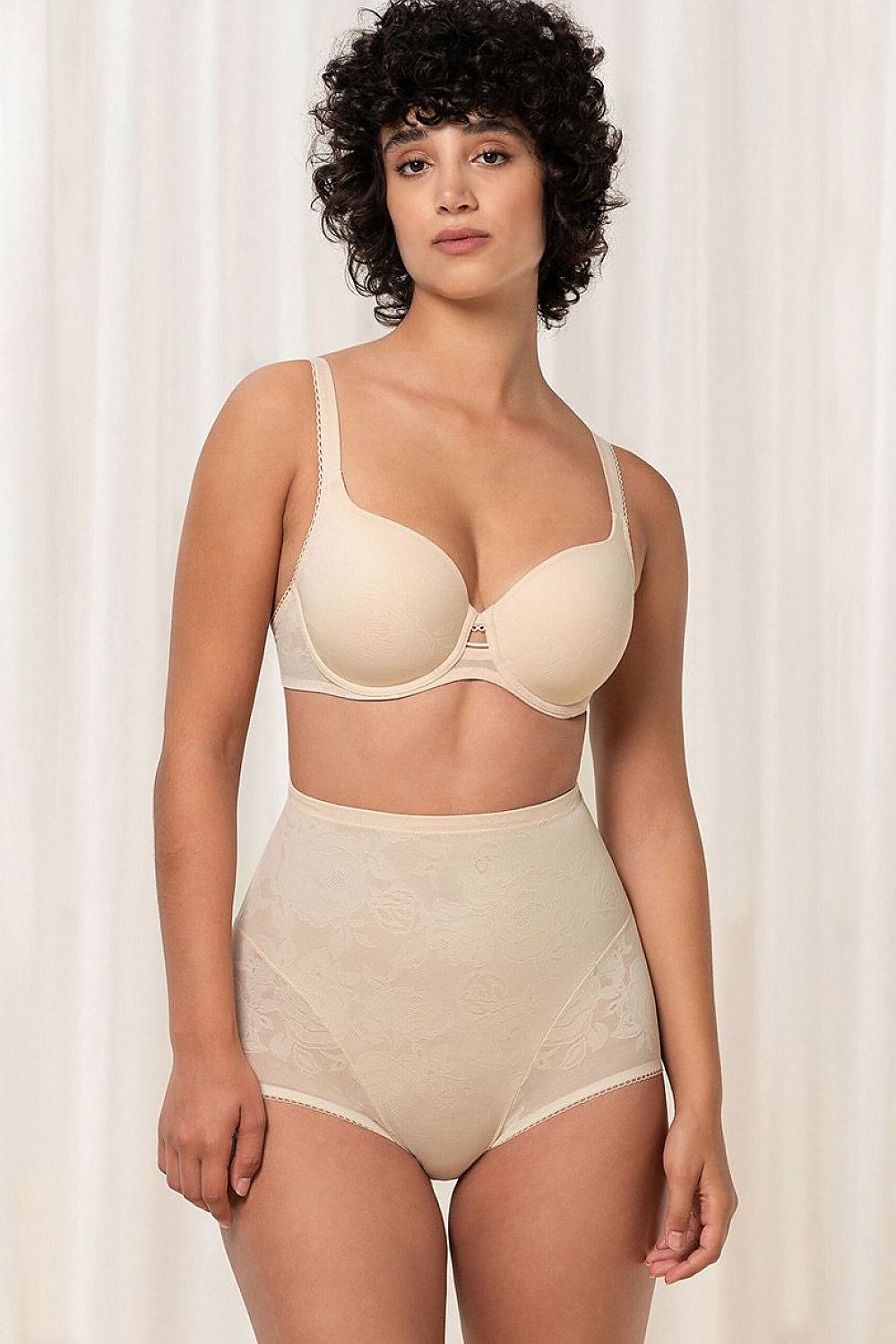  Sutien întărit model 229314 Triumph 